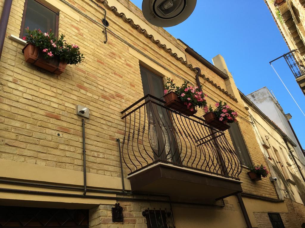 Guest House Dimora Fiorita Serracapriola Luaran gambar